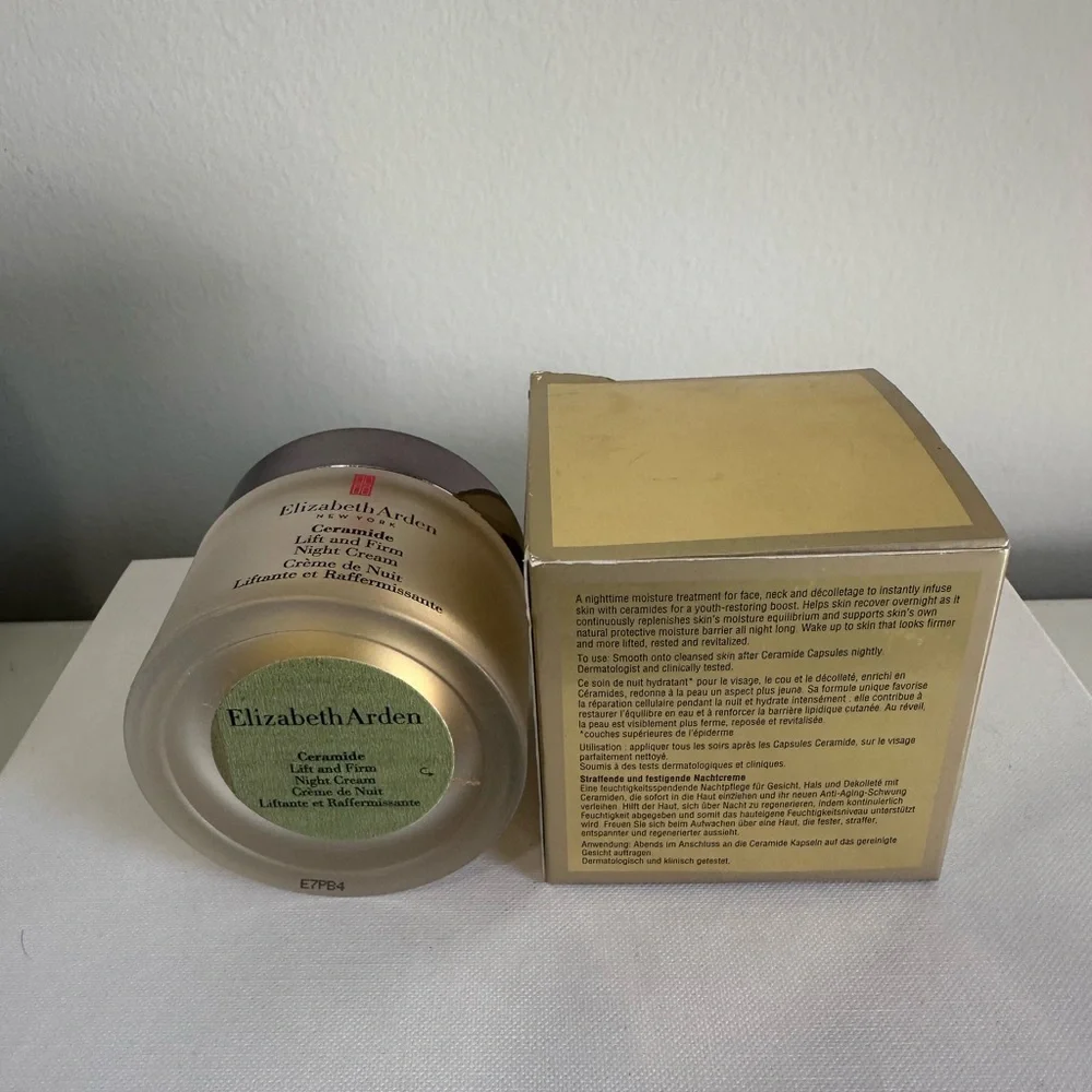 New in Box Elizabeth Arden Ceramide Lift and Firm Night Cream 1.7 oz - Picture 3 of 3